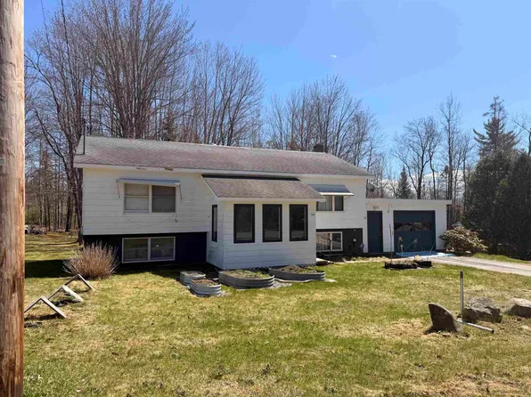 147 South Lunenburg Road, Lunenburg, VT 03584