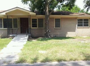 5012 Old Pass Rd, Gulfport, MS 39501