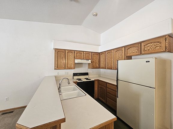 5th image of 2517 49th Ave Unit 2