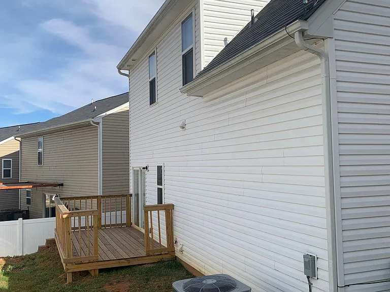 7614 Mockernut Dr — Photo 2