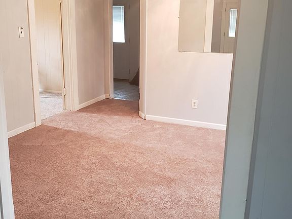 3rd image of 2120 Grand Ave