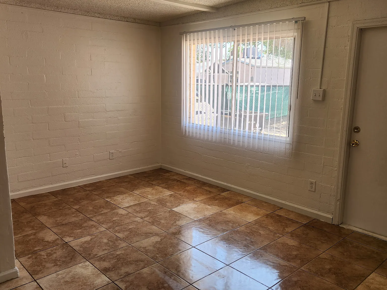 2240 W. Morten Avenue - A — Photo 4