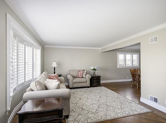 4th image of 8815 W 98th Pl
