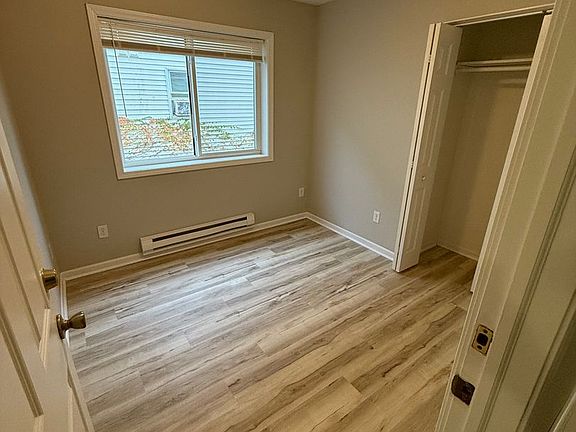 2nd image of 1032 Knox Ave N APT 1