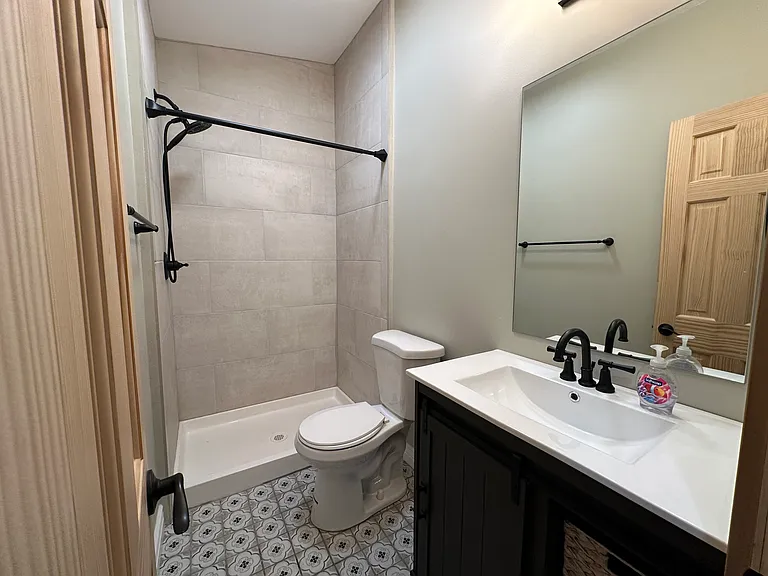 902 Rose St — Photo 22