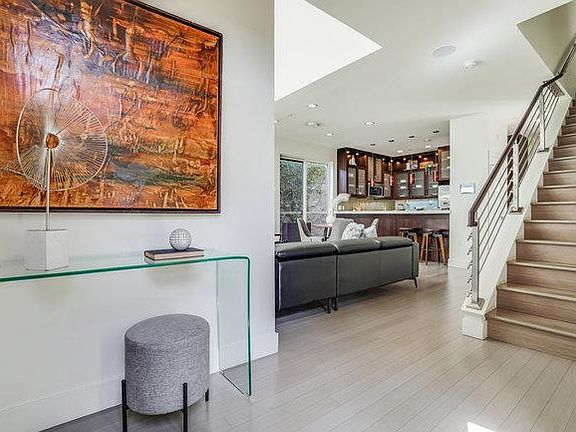 3rd image of 420 Cambridge Ave #3