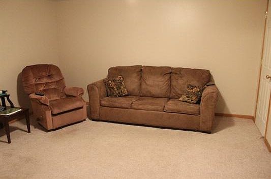 5th image of 8322 Victory Ln