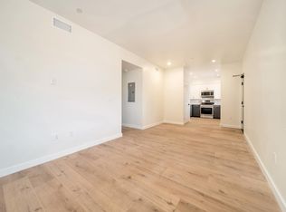 11502 Cumpston St #402, North Hollywood, CA 91601