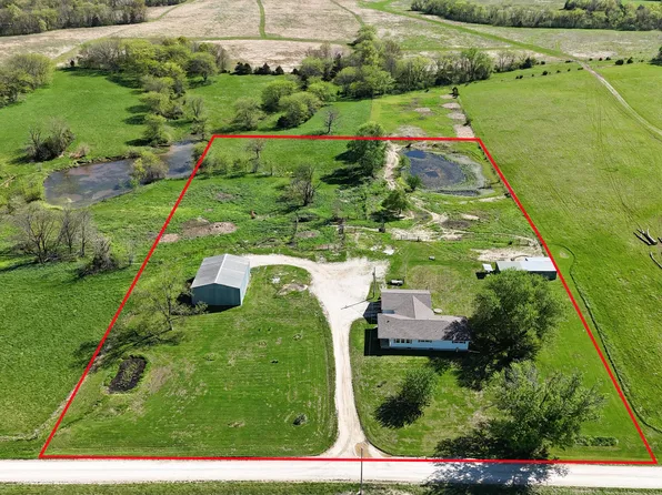3016 County Road 2405, Armstrong, MO 65230