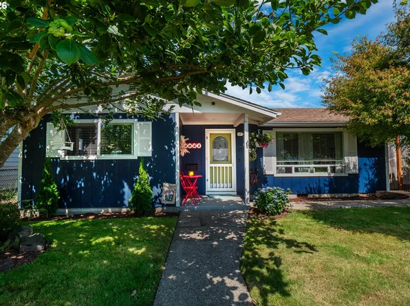 2021 Cedar Ave, Reedsport, OR 97467