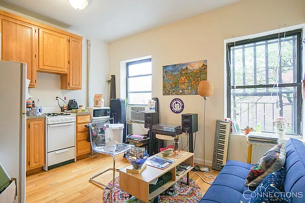 Rented by City Connections Realty | media 23