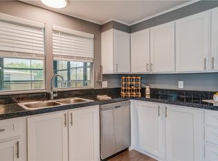 25 Sunset Cir #S, North Fort Myers, FL 33903