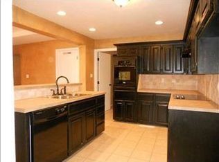 6815 Levescy Rd, Oklahoma City, OK 73150