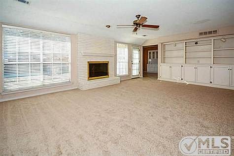 4th image of 2420 Mollimar Dr