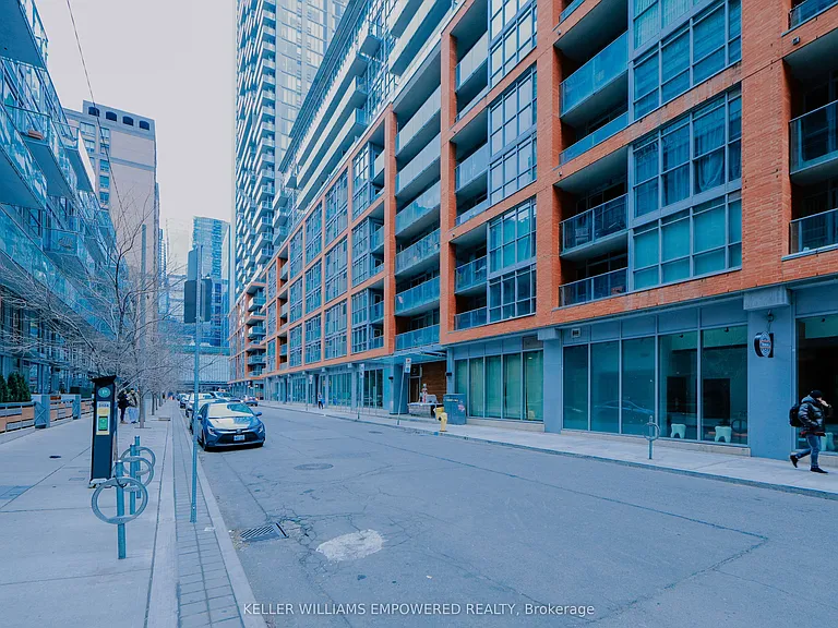 21 Nelson St #221 — Photo 2