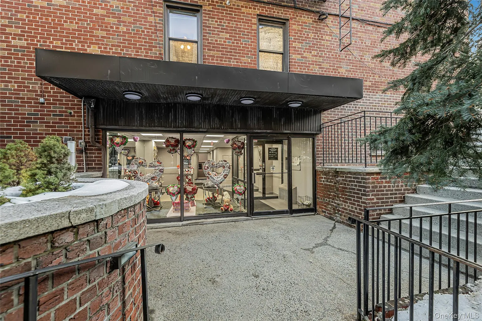 1725 Edison Avenue #1F photo 1