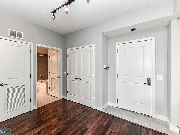 5th image of 820 N Pollard St APT 410