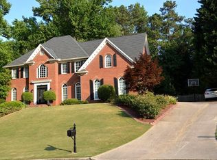 9425 Nesbit Lakes Dr, Alpharetta, GA 30022