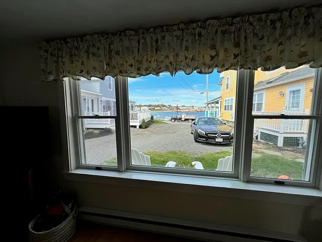 3 bed, 720 sqft, $1,700 — Photo 3