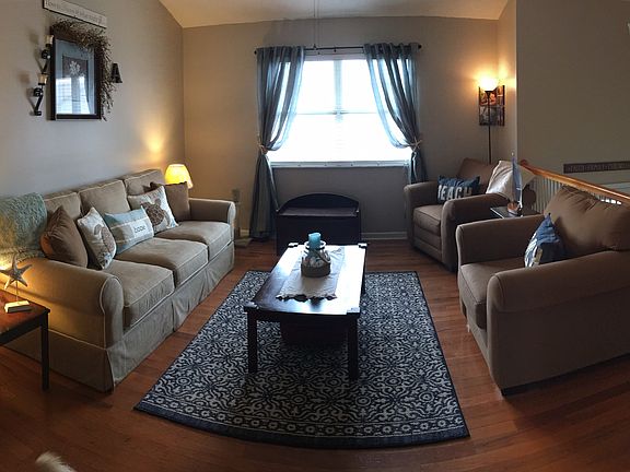 5th image of 406 Carriage Way