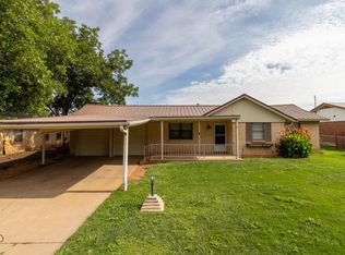 123 Wood Cir, Iowa Park, TX 76367