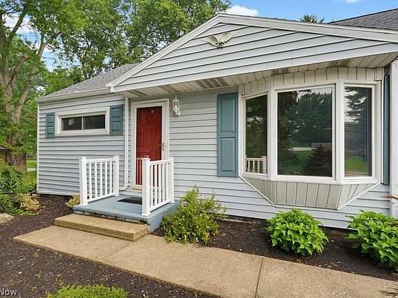 5th image of 6069 Peach St NE