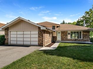 123 W Chicago Ave, Westmont, IL 60559