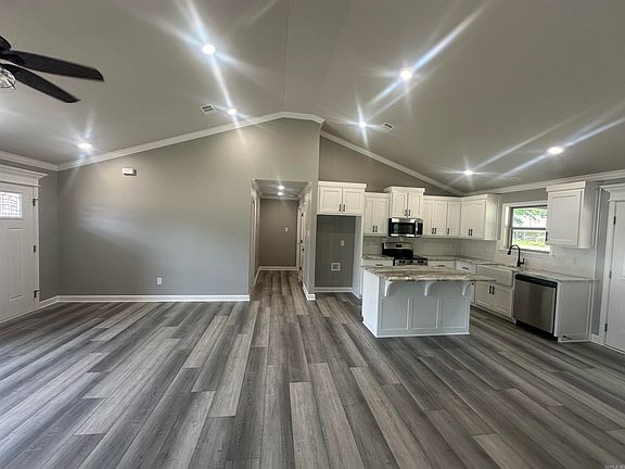 4th image of 56 Birchwood Dr