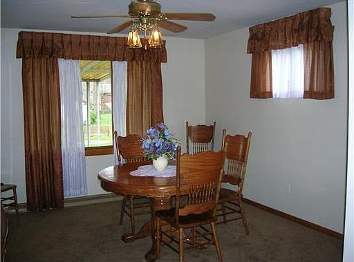 3rd image of 3074 Maplewood Dr