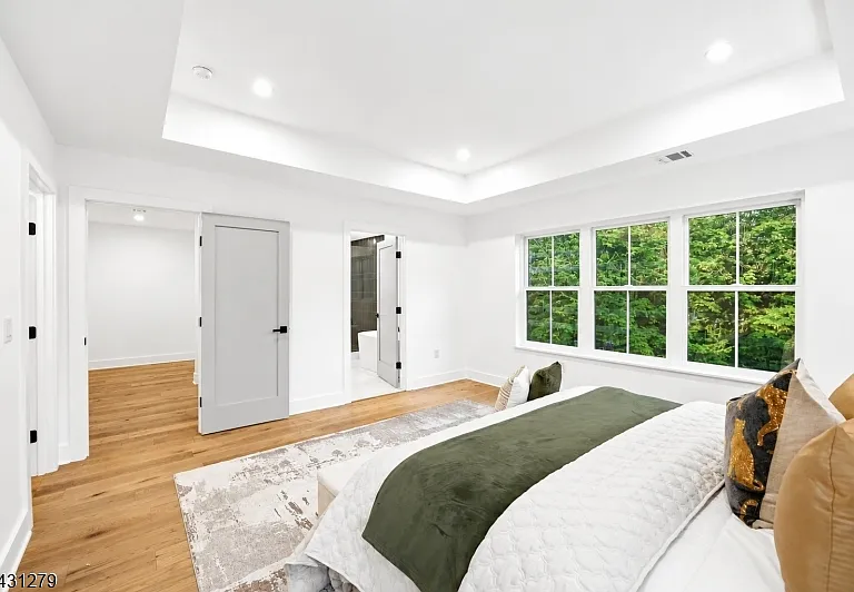 44 E Cedar St — Photo 11