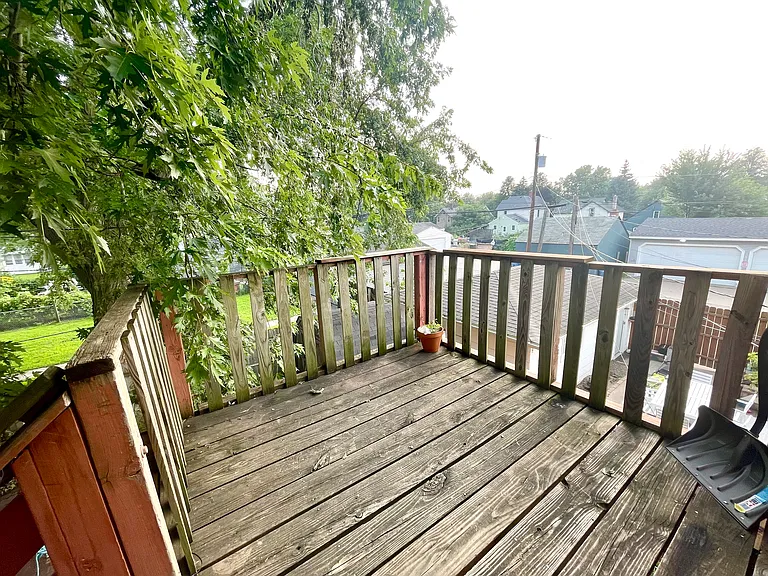 824 Lowry Ave NE #2 — Photo 2