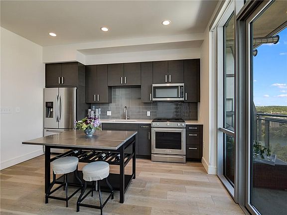 5th image of 222 West Ave Unit 2008