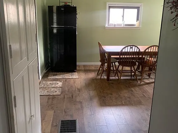 60 E Maple Ave, New Concord, OH 43762