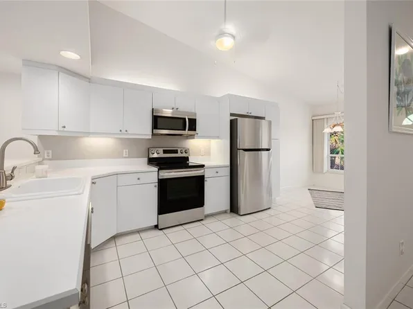 14530 Red Fox Run 210, Naples, FL 34110