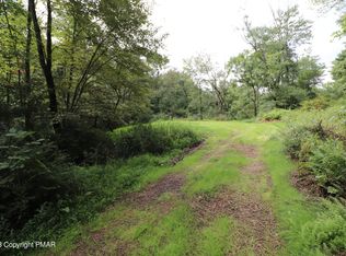 W Bowmans Rd, Lehighton, PA 18235