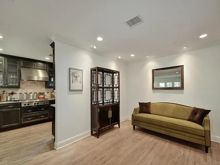 5018 Shoal Creek Blvd — Photo 12