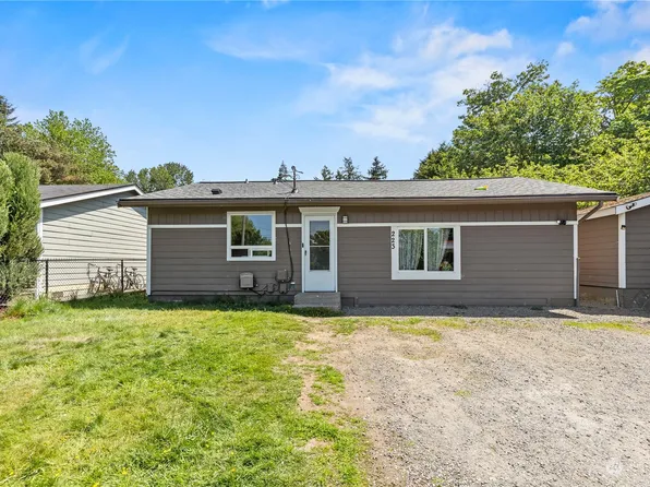 223 Norpoint Way NE, Tacoma, WA 98422