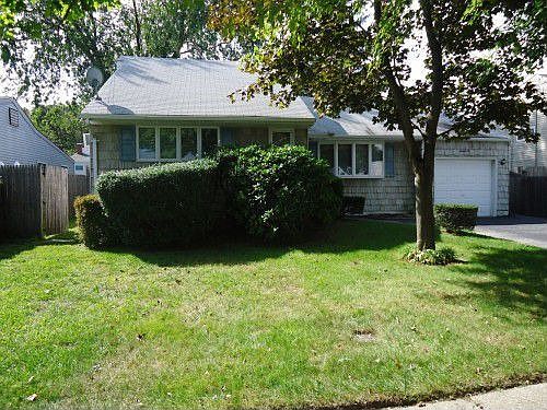 1st image of 26 Gaulton Dr