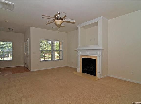 2nd image of 8468 Summerglen Cres