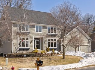 1500 Knob Hill Ln, Excelsior, MN 55331