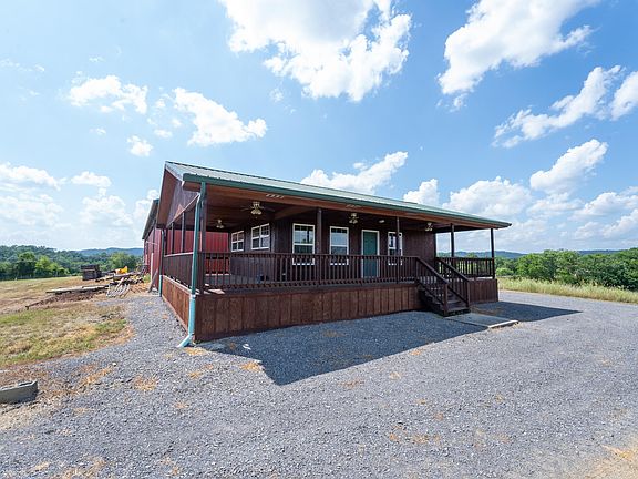11th image of 1550 Mount Hope Rd #1