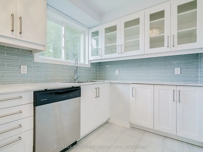 38 Osborne Ave — Photo 7