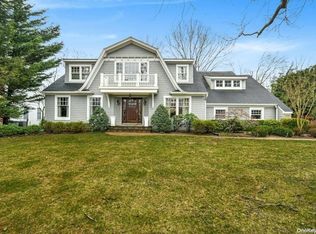 7 Woodhull Ct, Northport, NY 11768