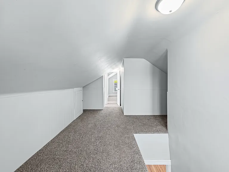 922 Mayflower Ave — Photo 38