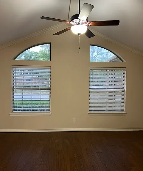 6107 Plantation Dr — Photo 3