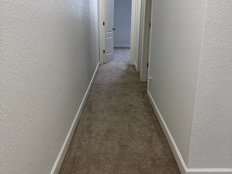 820 SW Peach Tree Ln — Photo 20