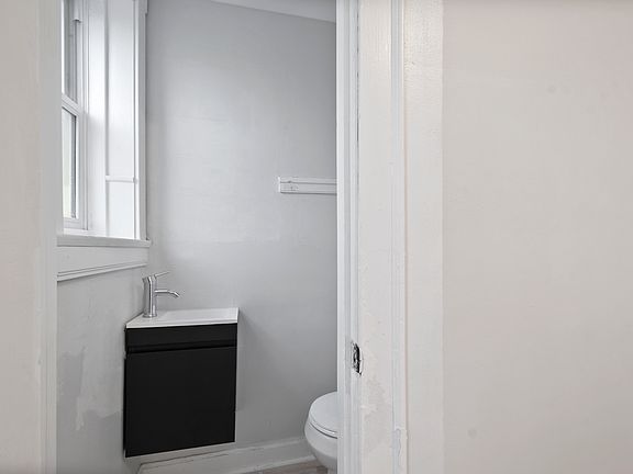 5th image of 6533 N Fairfield Ave #1