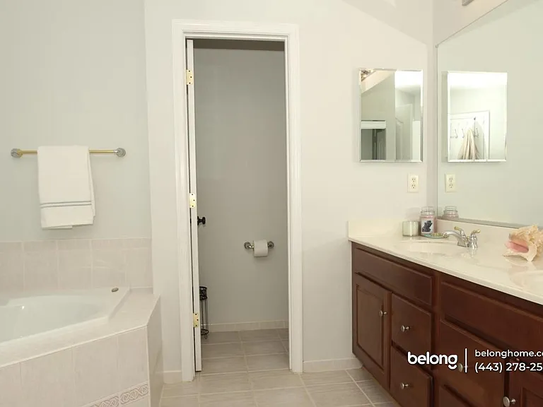 5411 Chillingham Pl — Photo 5