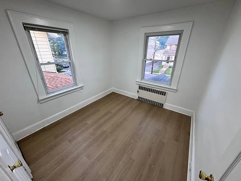 1580 Summit Ave #2 — Photo 6