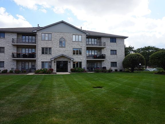 2nd image of 6640 183rd St APT 1C